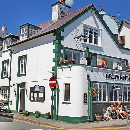 The Britannia Coaching Inn Aberdyfi ภายนอก รูปภาพ