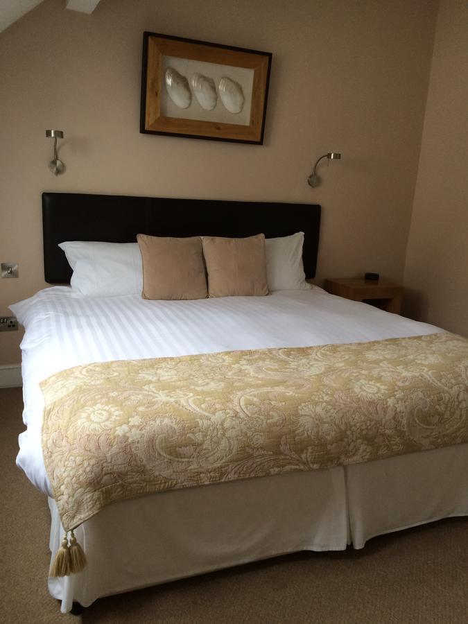 The Britannia Coaching Inn Aberdyfi ภายนอก รูปภาพ